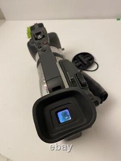 Canon DM-GL2 A Silver Black 100X Digital Zoom Video Recording Camera Camcorder