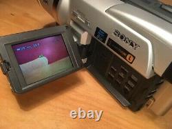 Digital Video Camera Recorder SONY DCR-TRV 120E mit Zubehörpaket