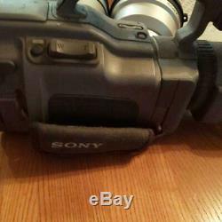 SONY DCR-VX1000 Digital Video Camera Recorder with Lens 2 etc. For Parts