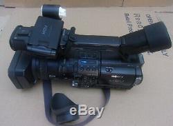 SONY HDV DIGITAL CAMCORDER VIDEO CAMERA RECORDER 1080i WITH CHARGER BATTERY