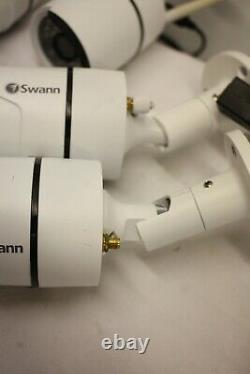 SWANN DVR44400T 720p HD 4 CHANNEL DIGITAL VIDEO RECORDER & SRNVW-470LCD & 4 CAMS