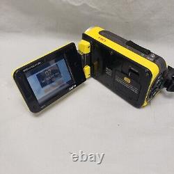 Sanyo Xacti VPC-WH1 Waterproof HD 30x Dual Camera / Video Recorder