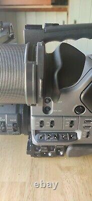 Sony Digital Video Camera Recorder DSR-250P