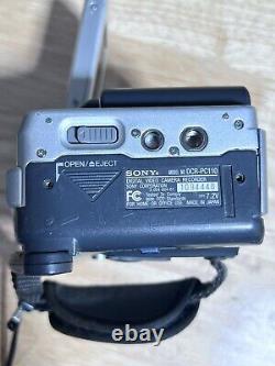 Sony Digital Video Camera Recorder Zeiss Lens DCR-PC110 Mini DV Working READ