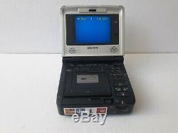 Sony Digital Video Cassette Recorder GV-D1000 NTSC FIREWIRE 1394 IN OUT MINI DV