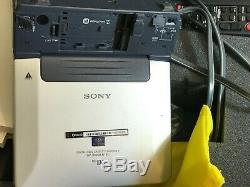 Sony Digital Video Cassette Recorder GV-D1000 NTSC Mini DV include cables Manual