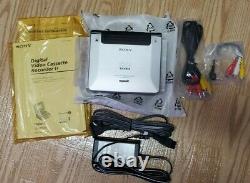 Sony GV-D800 Digital8 NTSC Hi8 8mm Video Walkman MINT Condition