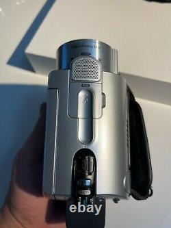 Sony Handycam Camcorder DCR-SR300 Digital Video Camera Recorder with bag used