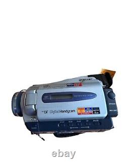 Sony Handycam DCR-TRV18 Mini DV Digital Video Camera Camcorder Recorder