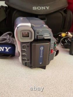 Sony Handycam DCR-TRV255E Digital 8 video tape camera Recorder Camcorder