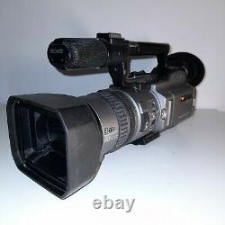 Sony Handycam DCR-VX2100E mit 3CCD Digital Video Camera Recorder Mini DV