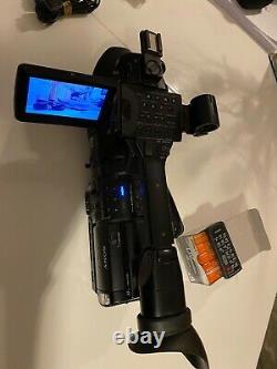 Sony Hvr-z1e Digital Hd Video Camera Recorder + Charger
