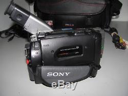 Sony Video Digital 8 Handycam Camera Recorder DCR-TRV110E Good Working Order
