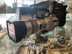 Sony (dcr-vx2000e) Digital Video Camera Recorder In Silver Made In Japan