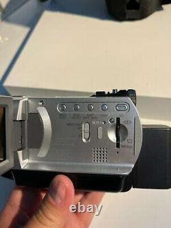 Caméscope Sony Handycam Dcr-sr300 Enregistreur Vidéo Numérique Avec Sac Utilisé