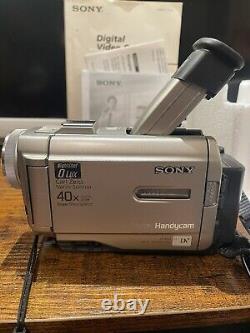 Caméscope numérique Sony DCR-TRV8E MiniDV en très rare modèle