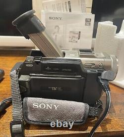 Caméscope numérique Sony DCR-TRV8E MiniDV en très rare modèle