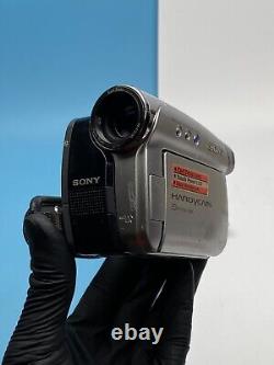 Caméscope numérique Sony Handycam DCR-HC23 Argent