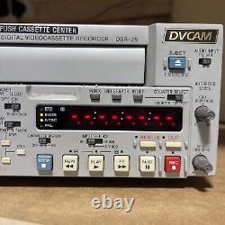 Enregistreur de cassettes vidéo numériques Sony DSR-25 (ram01)