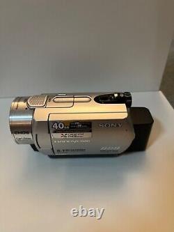 Sony Dcr-sr300 Enregistreur Numérique De Caméra Vidéo Handycam (40 Go) Argent Testé