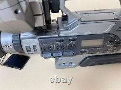 Sony Dcr-vx9000 3cd DV Enregistreur Vidéo Numérique Fonctionne! 450012 Pour Pièces