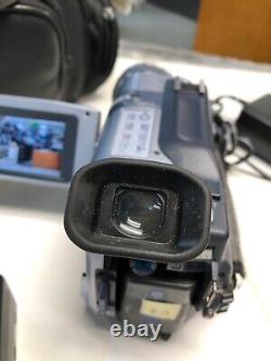 Sony Digital 8 Enregistreur De Caméra Vidéo Case Charger 3 Batteries Dcr-trv340