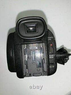 Sony Fdr-ax33 Enregistreur De Caméra Numérique 4k Défaut Pour Les Pièces Seulement