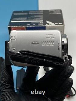 Sony Handycam DCR-SR88E Enregistreur de caméra vidéo numérique argentée