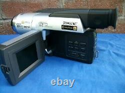 Sony Handycam Dcr-trv130e Digital8 Pal Enregistreur De Caméra Vidéo Avec Accessoires