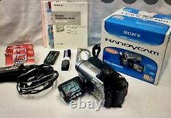Sony Handycam Dcr-trv285e Digital8 Enregistreur De Caméra Vidéo Boxé En Plein Fonctionnement