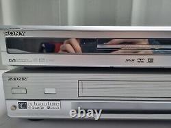 Sony VHS au format numérique Kit comprenant un magnétoscope, un enregistreur DVD et un câble AV